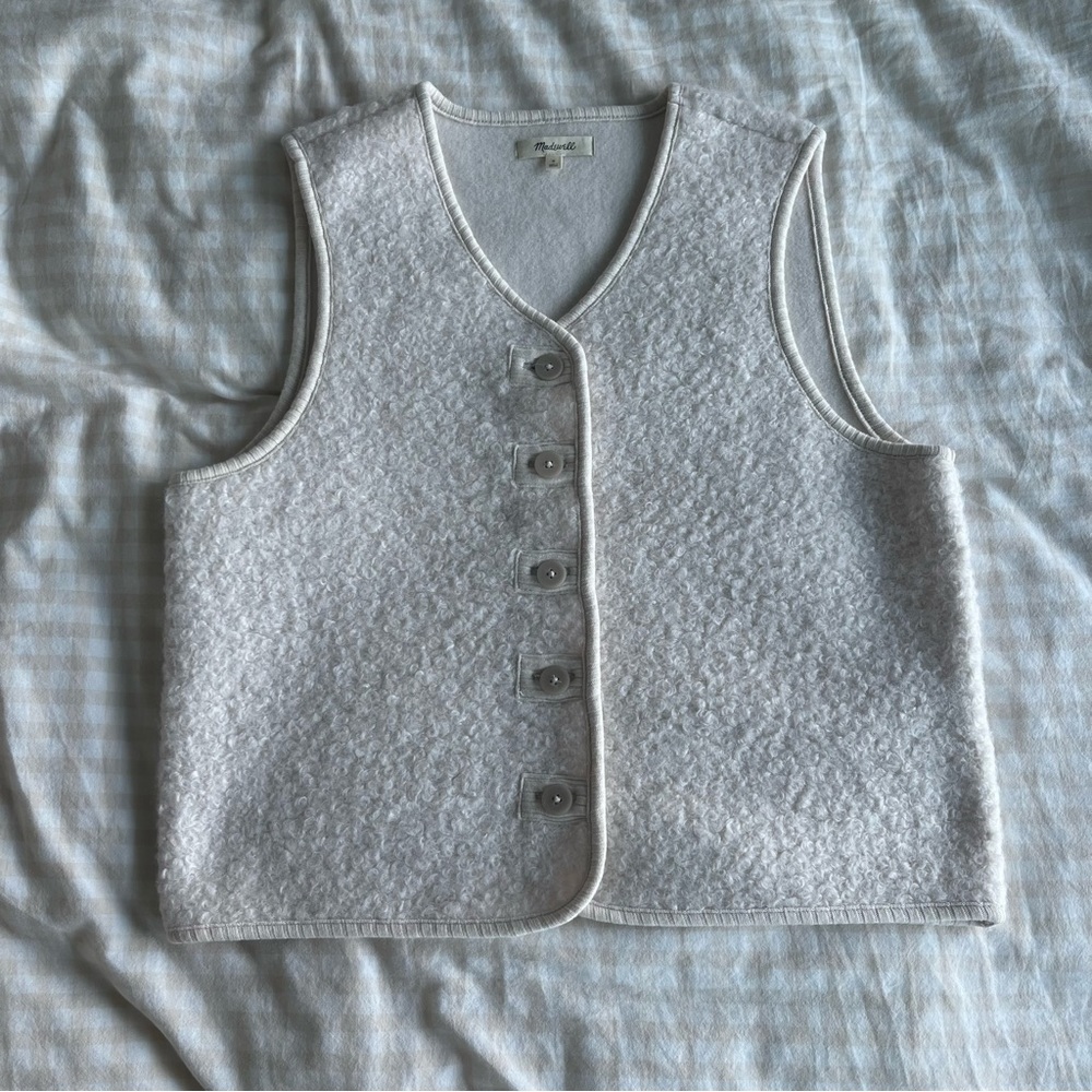 Madewell pebbled faux shearling button front vest